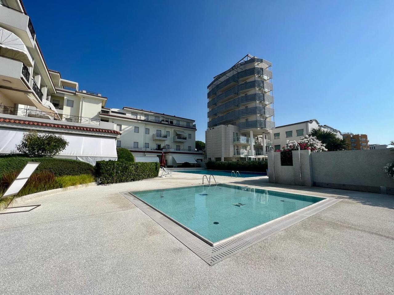 Bagni Miramare - Home Immobiliare Jesolo Eksteriør bilde